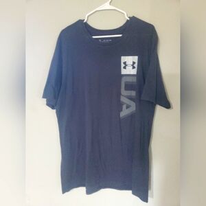 Mens Under Armour tshirt